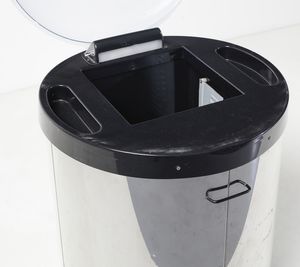 MANIFATTURA ITALIANA : Frigo bar Space Age  - Asta Asta 443 | DESIGN E ARTI DECORATIVE DEL NOVECENTO Online - Associazione Nazionale - Case d'Asta italiane