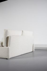 MANIFATTURA ITALIANA : Divano a tre posti e due divani a due posti  - Asta Asta 443 | DESIGN E ARTI DECORATIVE DEL NOVECENTO Online - Associazione Nazionale - Case d'Asta italiane