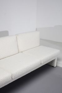 MANIFATTURA ITALIANA : Divano a tre posti e due divani a due posti  - Asta Asta 443 | DESIGN E ARTI DECORATIVE DEL NOVECENTO Online - Associazione Nazionale - Case d'Asta italiane