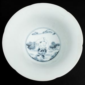 Ciotola in porcellana bianca e blu con figure di fanciulli, Cina, Dinastia Qing, XIX secolo  - Asta Arte orientale  - Associazione Nazionale - Case d'Asta italiane