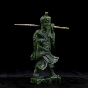 Scultura raffigurante pescatore in giada spinacio, Cina, XX secolo  - Asta Arte orientale  - Associazione Nazionale - Case d'Asta italiane