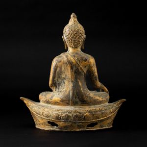 Figura di Buddha Sakyamuni in bronzo dorato, Thailandia, XIX secolo  - Asta Arte orientale  - Associazione Nazionale - Case d'Asta italiane