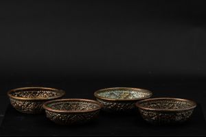 Lotto composto da vari contenitori in metallo sbalzato e argento, Tibet, XIX-XX secolo  - Asta Arte orientale  - Associazione Nazionale - Case d'Asta italiane