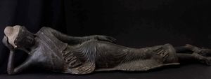 Figura di Buddha sdraiato in bronzo, Thailandia, XIX secolo  - Asta Arte orientale  - Associazione Nazionale - Case d'Asta italiane