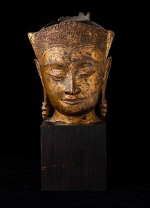 Testa Buddha in bronzo con tracce di doratura, Thailandia, XIX secolo  - Asta Arte orientale  - Associazione Nazionale - Case d'Asta italiane