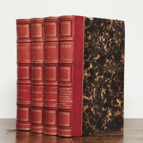 Firmin Didot Frres - Oeuvres compltes de Voltaire, Parigi Oeuvres compltes de Voltaire, Firmin Didot Frres, Parigi. Tomo I; tomo II; tomo III; tomo IV; tomo V; tomo VI; tomo VII; tomo VIII; tomo IX; tomo X; tomo XI; tomo XII; tomo XIII (scompleto) venduto come elemento d'arredo.  - Asta Libri Antichi - Associazione Nazionale - Case d'Asta italiane