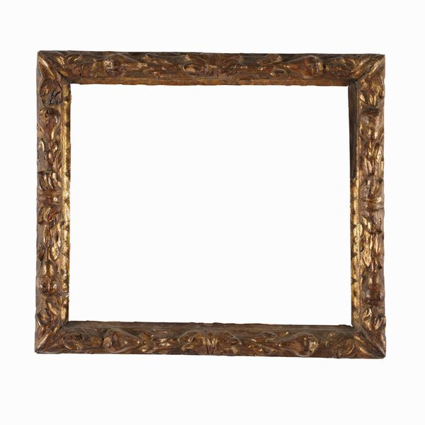 Piccola cornice in legno intagliato e dorato. XVII secolo  - Asta Cornici Antiche - Associazione Nazionale - Case d'Asta italiane