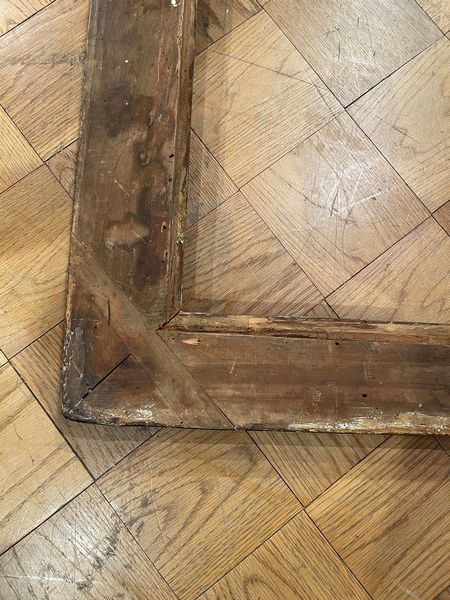 Cornice in legno intagliato e dorato. Piemonte XVIII secolo  - Asta Cornici Antiche - Associazione Nazionale - Case d'Asta italiane