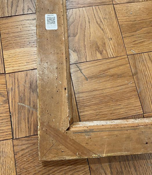 Cornice in legno intagliato e dorato. Italia centrale XVIII secolo  - Asta Cornici Antiche - Associazione Nazionale - Case d'Asta italiane