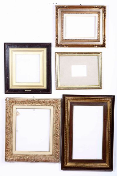 Lotto di cinque cornici  - Asta Cornici Antiche - Associazione Nazionale - Case d'Asta italiane