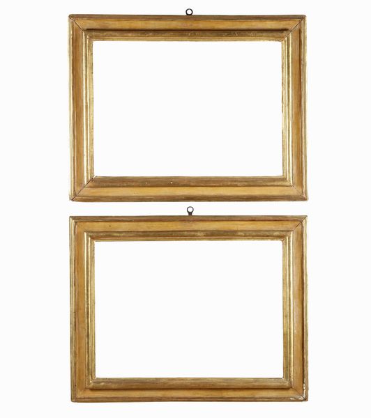 Coppia di cornici a cassetta in legno laccato con profilo in oro, centro Italia XVII secolo  - Asta Cornici Antiche - Associazione Nazionale - Case d'Asta italiane