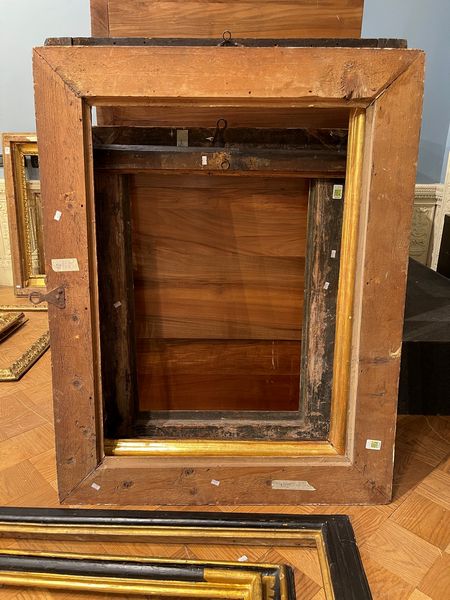 Coppia di cornici a cassetta in legno laccato con profilo in oro, centro Italia XVII secolo  - Asta Cornici Antiche - Associazione Nazionale - Case d'Asta italiane