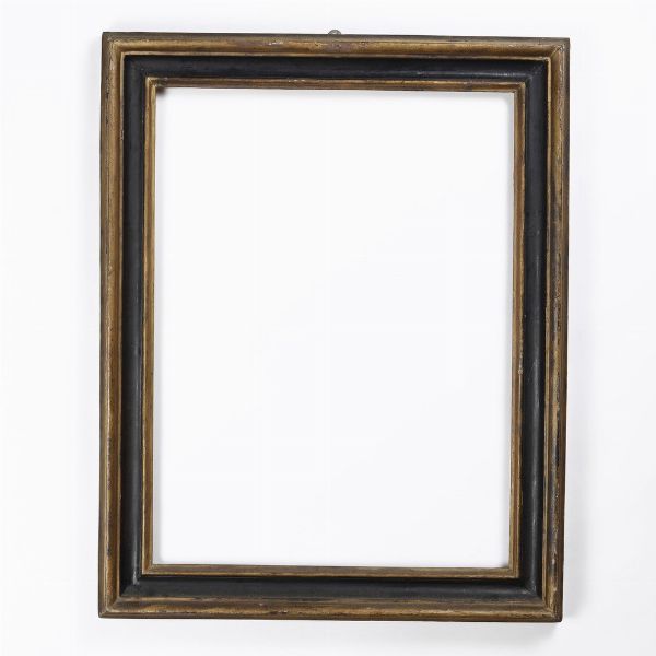 Cornice di sagoma Salvator Rosa ebanizzata e dorata.  Lombardia XVIII secolo  - Asta Cornici Antiche - Associazione Nazionale - Case d'Asta italiane
