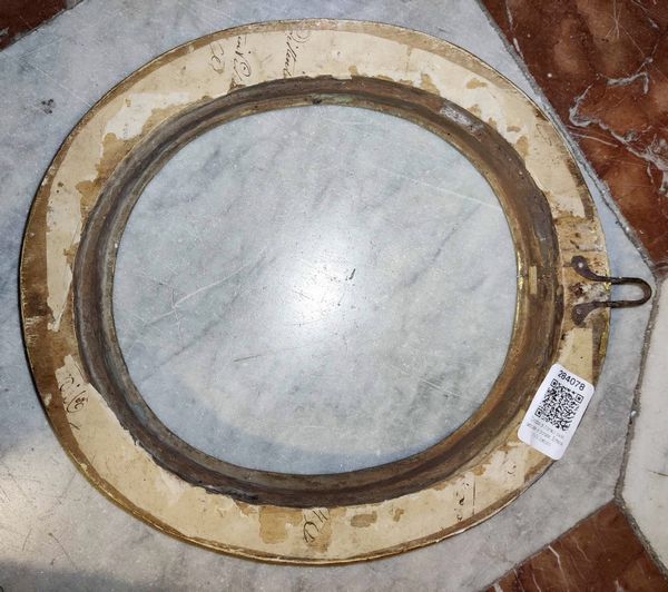 Coppia di cornici ovali in legno laccato e dorato. Italia centrale, XVIII secolo  - Asta Cornici Antiche - Associazione Nazionale - Case d'Asta italiane