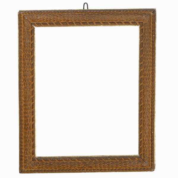 Cornice in legno intagliato, dorato e laccato ocra. Veneto XVIII secolo  - Asta Cornici Antiche - Associazione Nazionale - Case d'Asta italiane