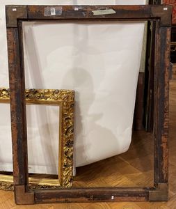 Cornice in legno intagliato e dorato. XVIII secolo  - Asta Cornici Antiche - Associazione Nazionale - Case d'Asta italiane