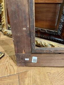 Cornice in legno intagliato e dorato. Centro Italia XVII secolo  - Asta Cornici Antiche - Associazione Nazionale - Case d'Asta italiane