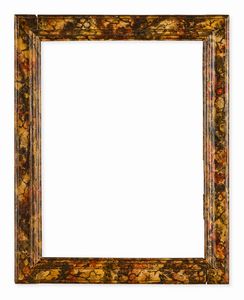 Coppia di cornici in legno laccato a finto marmo. Marche XVII-XVIII secolo  - Asta Cornici Antiche - Associazione Nazionale - Case d'Asta italiane