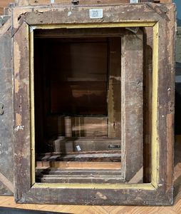 Cornice in legno dorato a tre ordini di intaglio. Italia centrale XVII secolo  - Asta Cornici Antiche - Associazione Nazionale - Case d'Asta italiane