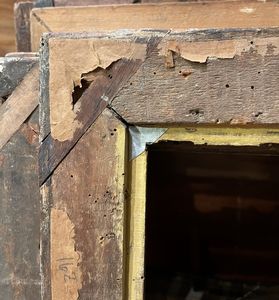 Cornice in legno dorato a tre ordini di intaglio. Italia centrale XVII secolo  - Asta Cornici Antiche - Associazione Nazionale - Case d'Asta italiane