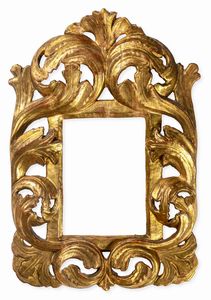 Cornice in legno intagliato, traforato e dorato. Italia XVII secolo  - Asta Cornici Antiche - Associazione Nazionale - Case d'Asta italiane