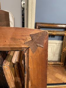 Cornice modanata in legno ebanizzato e dorato, Umbria XVII secolo  - Asta Cornici Antiche - Associazione Nazionale - Case d'Asta italiane