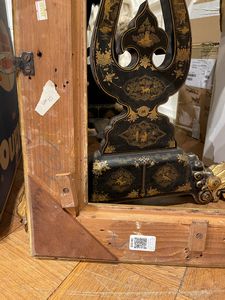 Cornice in pastiglia dorata a foglie dacanto, Francia XIX secolo  - Asta Cornici Antiche - Associazione Nazionale - Case d'Asta italiane