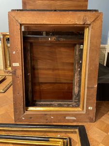 Coppia di cornici a cassetta in legno laccato con profilo in oro, centro Italia XVII secolo  - Asta Cornici Antiche - Associazione Nazionale - Case d'Asta italiane