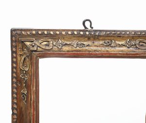 Cornice in legno intagliato e dorato. Centro Italia XVII-XVIII secolo  - Asta Cornici Antiche - Associazione Nazionale - Case d'Asta italiane