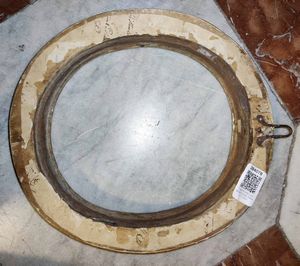 Coppia di cornici ovali in legno laccato e dorato. Italia centrale, XVIII secolo  - Asta Cornici Antiche - Associazione Nazionale - Case d'Asta italiane