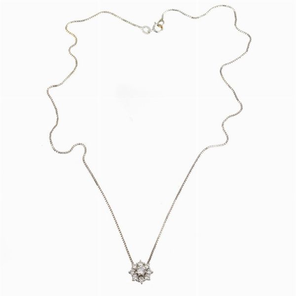 COLLANA A FORMA DI FIORE CON DIAMANTI  - Asta GIOIELLI - Associazione Nazionale - Case d'Asta italiane
