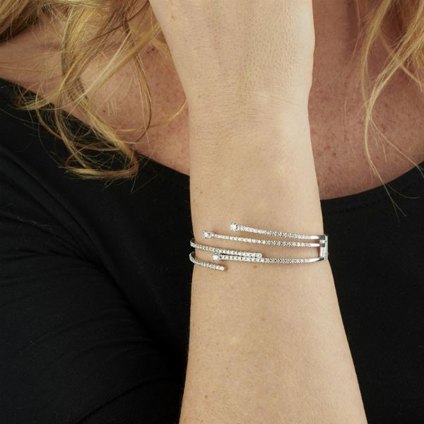BRACCIALE RIGIDO CON DIAMANTI  - Asta GIOIELLI - Associazione Nazionale - Case d'Asta italiane