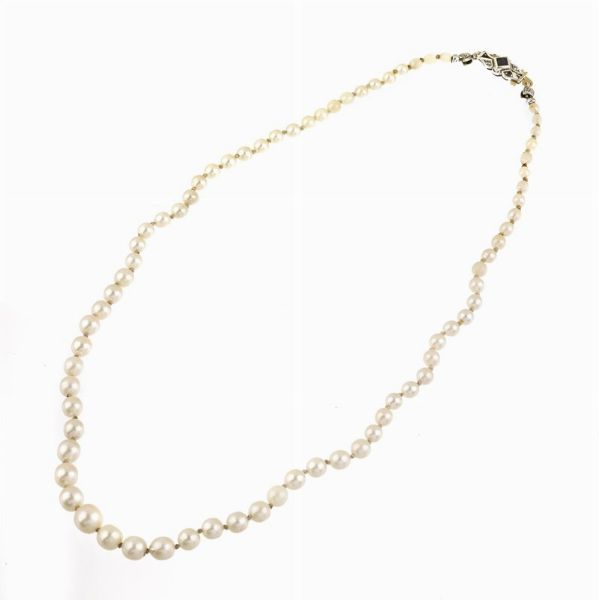 COLLANA DI PERLE CON SPILLA  - Asta GIOIELLI - Associazione Nazionale - Case d'Asta italiane