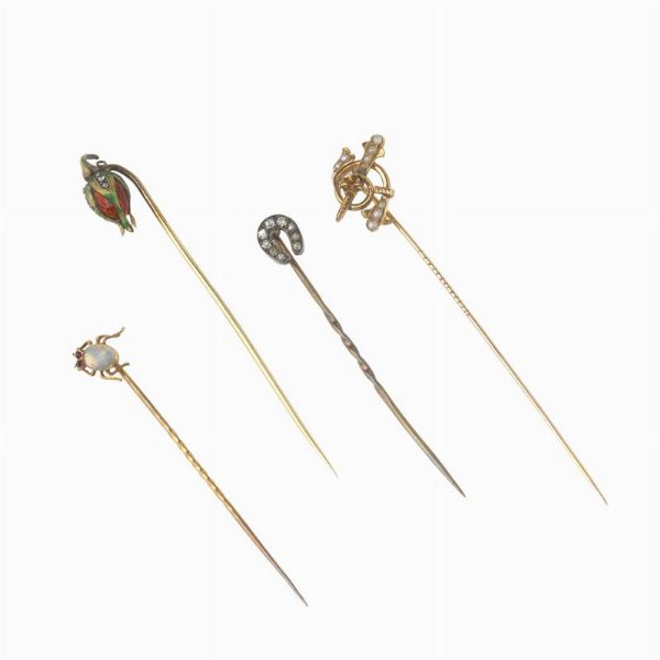 QUATTRO SPILLE  - Asta GIOIELLI - Associazione Nazionale - Case d'Asta italiane