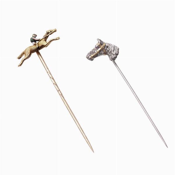DUE SPILLE A TEMA EQUINO  - Asta GIOIELLI - Associazione Nazionale - Case d'Asta italiane