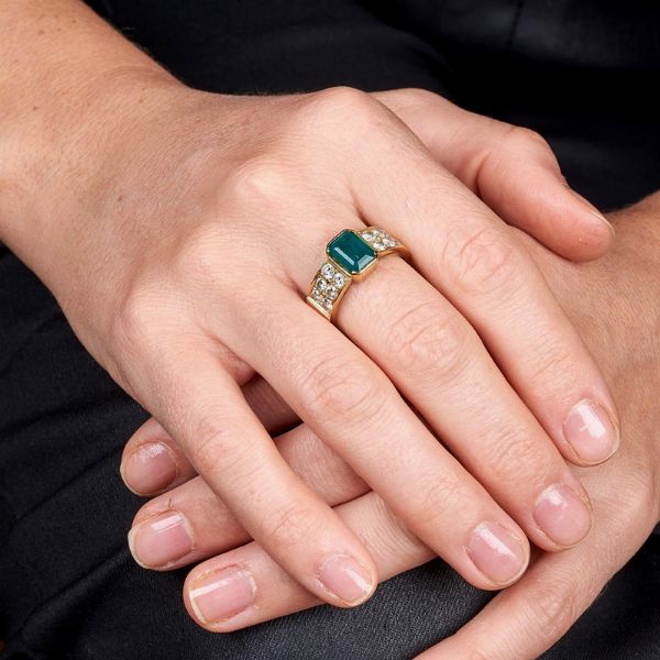 ANELLO CON SMERALDO E DIAMANTI  - Asta GIOIELLI - Associazione Nazionale - Case d'Asta italiane