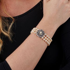 BRACCIALE DI PERLE  - Asta GIOIELLI - Associazione Nazionale - Case d'Asta italiane