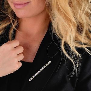 SPILLA A BARRETTA CON ZAFFIRI E DIAMANTI  - Asta GIOIELLI - Associazione Nazionale - Case d'Asta italiane