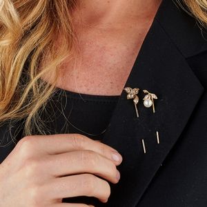 DUE SPILLE CON PERLA E DIAMANTI  - Asta GIOIELLI - Associazione Nazionale - Case d'Asta italiane