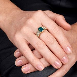 ANELLO CON SMERALDO E DIAMANTI  - Asta GIOIELLI - Associazione Nazionale - Case d'Asta italiane