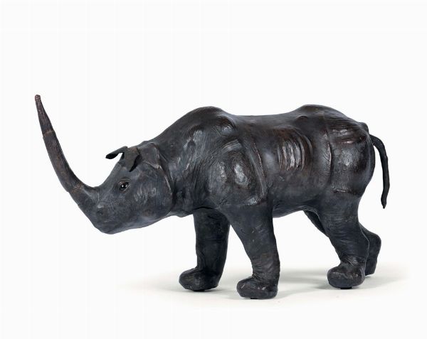 Rinoceronte in cuoio inciso, XX secolo  - Asta Una Nobile Dimora Fiorentina - Associazione Nazionale - Case d'Asta italiane