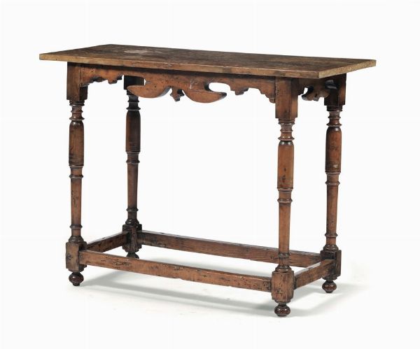 Tavolino a rocchetto in legno intagliato, XVII-XVIII secolo  - Asta Una Nobile Dimora Fiorentina - Associazione Nazionale - Case d'Asta italiane