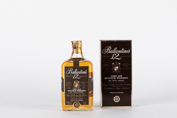 Scozia : Ballantine's 12 Year Old Blended Scotch Whisky  - Asta Vini e Distillati - Associazione Nazionale - Case d'Asta italiane