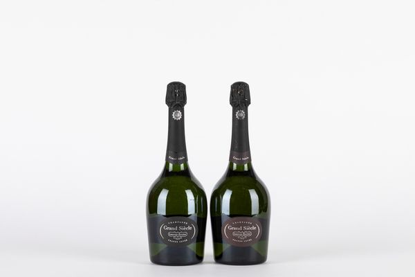 FRANCIA : Laurent Perrier Siecle (2 BT)  - Asta Vini e Distillati - Associazione Nazionale - Case d'Asta italiane