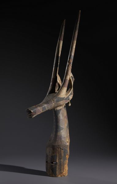 Kurumba - Burkina Faso : Nello stile di Maschera zoomorfa in legno, pigmenti e conchiglie  - Asta Asta 444 | AFRICA, OCEANIA E AMERICHE - ARTIGIANATO AFRICANO: VARI COMMITTENTI E SELEZIONE DALLA COLLEZIONE BARTOLOMUCCI Online - Associazione Nazionale - Case d'Asta italiane