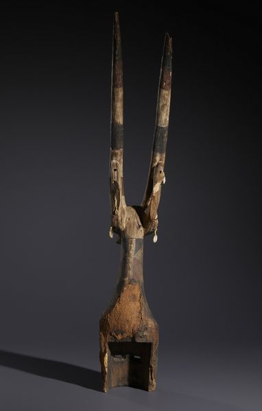 Kurumba - Burkina Faso : Nello stile di Maschera zoomorfa in legno, pigmenti e conchiglie  - Asta Asta 444 | AFRICA, OCEANIA E AMERICHE - ARTIGIANATO AFRICANO: VARI COMMITTENTI E SELEZIONE DALLA COLLEZIONE BARTOLOMUCCI Online - Associazione Nazionale - Case d'Asta italiane