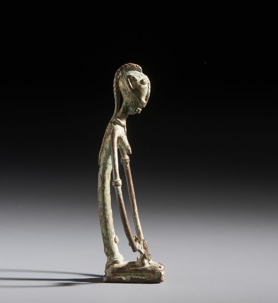 Dogon - Mali : Nello stile di Piccolo bronzo a figura di maternit� stilizzata  - Asta Asta 444 | AFRICA, OCEANIA E AMERICHE - ARTIGIANATO AFRICANO: VARI COMMITTENTI E SELEZIONE DALLA COLLEZIONE BARTOLOMUCCI Online - Associazione Nazionale - Case d'Asta italiane