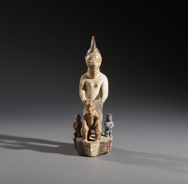 Yoruba -Nigeria : Nello stile di Gruppo scultoreo con figure antropomorfe  in legno, caolino e pigmenti  - Asta Asta 444 | AFRICA, OCEANIA E AMERICHE - ARTIGIANATO AFRICANO: VARI COMMITTENTI E SELEZIONE DALLA COLLEZIONE BARTOLOMUCCI Online - Associazione Nazionale - Case d'Asta italiane