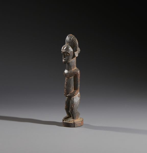 Baule - Costa d'Avorio : Nello stile di Scultura antropomorfa  in legno duro a patina scura  - Asta Asta 444 | AFRICA, OCEANIA E AMERICHE - ARTIGIANATO AFRICANO: VARI COMMITTENTI E SELEZIONE DALLA COLLEZIONE BARTOLOMUCCI Online - Associazione Nazionale - Case d'Asta italiane