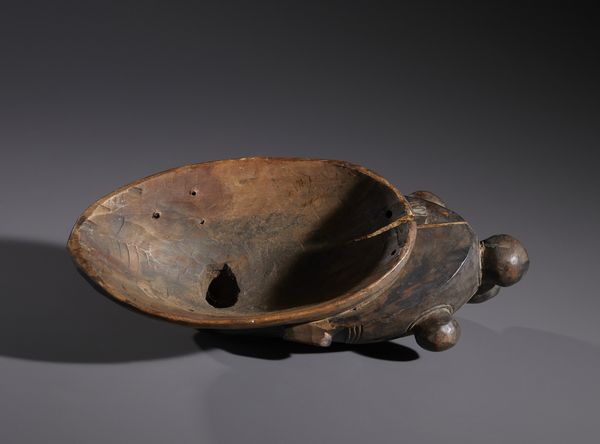 Guro - Costa d'Avorio : Nello stile di Maschera antropomorfa in legno duro a patina scura  e pigmenti  - Asta Asta 444 | AFRICA, OCEANIA E AMERICHE - ARTIGIANATO AFRICANO: VARI COMMITTENTI E SELEZIONE DALLA COLLEZIONE BARTOLOMUCCI Online - Associazione Nazionale - Case d'Asta italiane